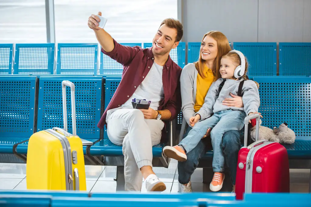happy family travelling the world and write for us travel blog